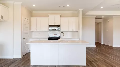 Kitchen - 100 Laney Ln, Dothan, AL 36305 photo 1 of 8