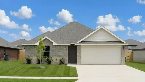 423 Park Place Dr, Newcastle, OK 73065