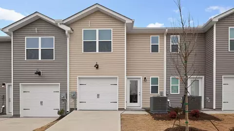 256 Rusling Leaf Dr, Fuquay Varina, NC 27526