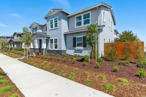 Exterior - 2441 Cinnabar Dr, Fairfield, CA 94533 photo 2 of 15