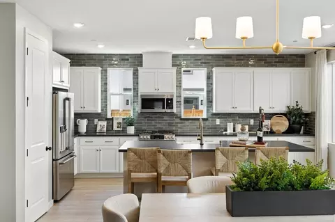 Kitchen - 2441 Cinnabar Dr, Fairfield, CA 94533 photo 7 of 12