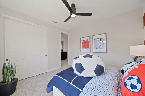 Bedroom - 2441 Cinnabar Dr, Fairfield, CA 94533 photo 13 of 17