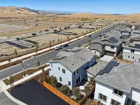 View/Area - 2441 Cinnabar Dr, Fairfield, CA 94533 photo 6 of 9