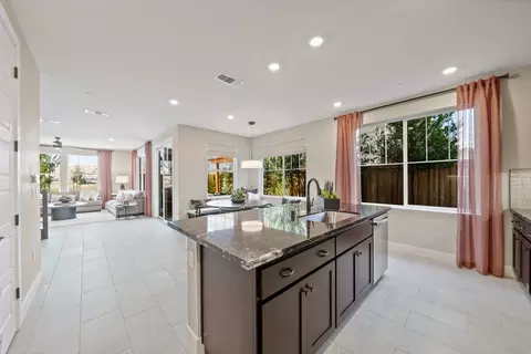 Kitchen - 2441 Cinnabar Dr, Fairfield, CA 94533 photo 8 of 12