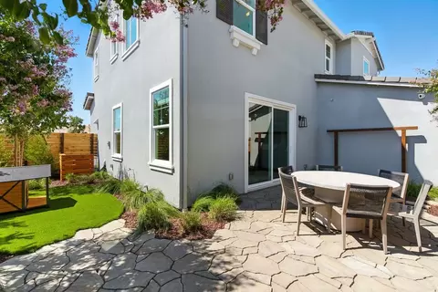Exterior - 2441 Cinnabar Dr, Fairfield, CA 94533 photo 5 of 15