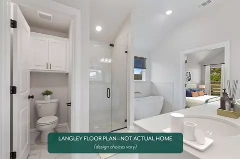 Bath - 1420 SW 159th St, Moore, OK 73170 photo 3 of 5