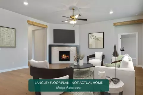 Living - 1420 SW 159th St, Moore, OK 73170 photo 1 of 1