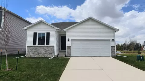 5727 153rd St, Urbandale, IA 50111