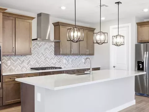 Kitchen - 1083 W Haynes Way, Apache Junction, AZ 85120 photo 2 of 8