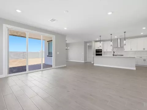 Living - 1083 W Haynes Way, Apache Junction, AZ 85120 photo 2 of 6