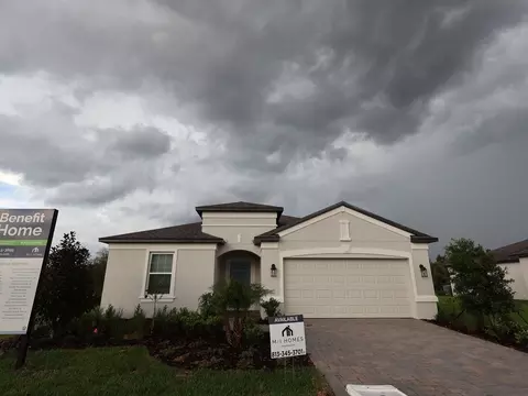 4518 Lake Fox Dr, Lakeland, FL 33810