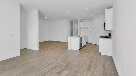 Living - 14011 E Canidae Dr, Vail, AZ 85641 photo 2 of 5