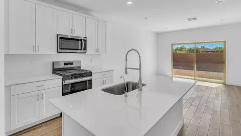 Kitchen - 14011 E Canidae Dr, Vail, AZ 85641 photo 2 of 10