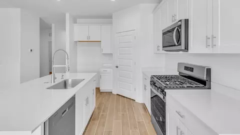 Kitchen - 14011 E Canidae Dr, Vail, AZ 85641 photo 4 of 10