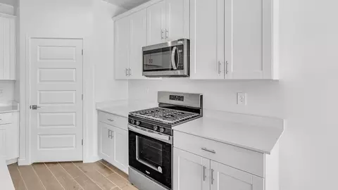 Kitchen - 14011 E Canidae Dr, Vail, AZ 85641 photo 6 of 10