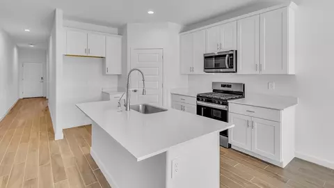 Kitchen - 14011 E Canidae Dr, Vail, AZ 85641 photo 3 of 10