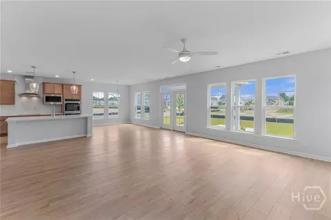 Living - 193 Champlain Dr, Pooler, GA 31322 photo 2 of 4
