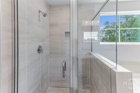 Bath - 193 Champlain Dr, Pooler, GA 31322 photo 2 of 7
