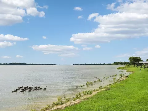 View/Area - 2594 Edison Way, Corinth, TX 76210 photo 4 of 5