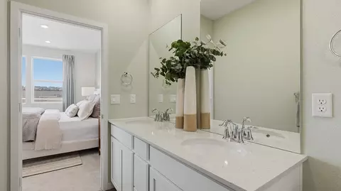 Bath - 16765 E Irwin Ave, Centennial, CO 80016 photo 1 of 5