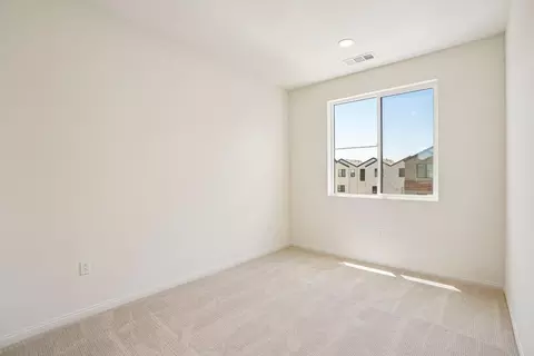 Bedroom - 5876 Linden Ave #5, Long Beach, CA 90805 photo 3 of 6