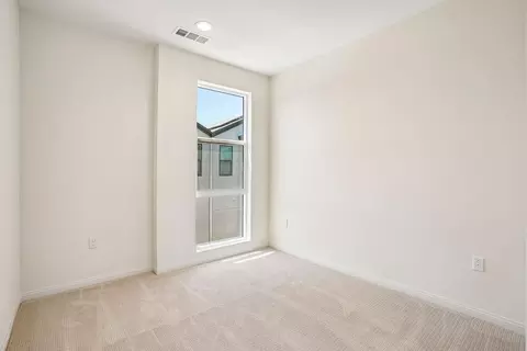 Bedroom - 5876 Linden Ave #5, Long Beach, CA 90805 photo 1 of 6