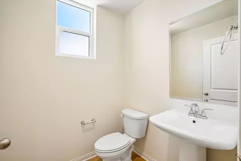 Bath - 5876 Linden Ave #5, Long Beach, CA 90805 photo 1 of 3