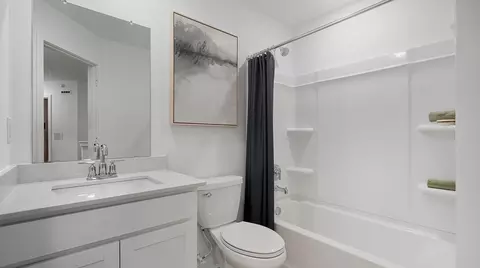 Bath - 101 W End Ave, Hammonton, NJ 08037 photo 6 of 6