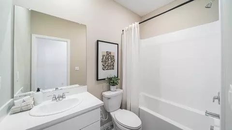 Bath - 27698 Percussion Rd, Menifee, CA 92585 photo 3 of 4