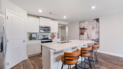 Kitchen - 10 Seaboard Dr, Montgomery, AL 36117 photo 8 of 10