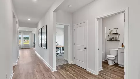 Entry Way - 10 Seaboard Dr, Montgomery, AL 36117 photo 3 of 5