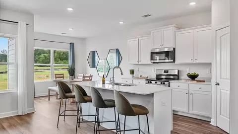 Kitchen - 10 Seaboard Dr, Montgomery, AL 36117 photo 7 of 10