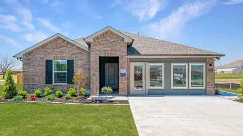 Exterior - 2010 E Toledo St, Broken Arrow, OK 74012 photo 2 of 3