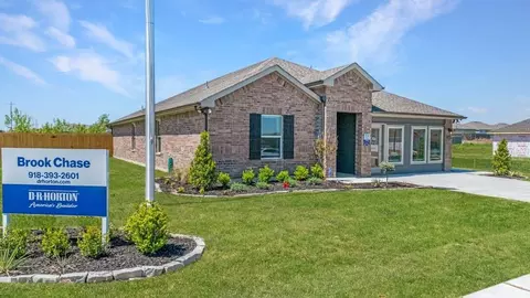 Exterior - 2010 E Toledo St, Broken Arrow, OK 74012 photo 3 of 3
