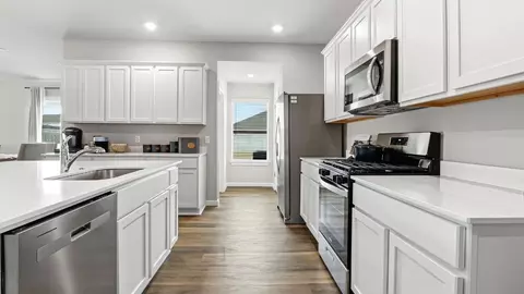 Kitchen - 2010 E Toledo St, Broken Arrow, OK 74012 photo 5 of 5