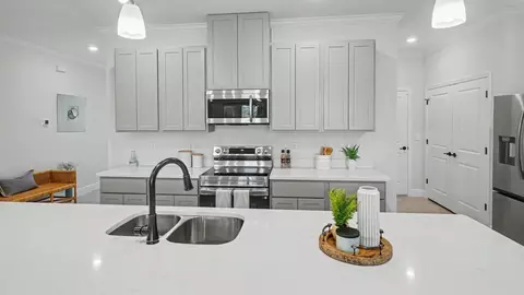 Kitchen - 7035 Berwick Cir, Labelle, FL 33935 photo 5 of 10