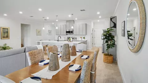 Dining - 7035 Berwick Cir, Labelle, FL 33935 photo 2 of 6