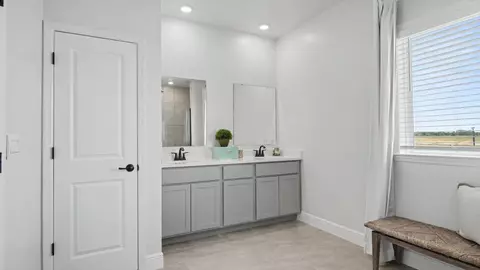 Bath - 7035 Berwick Cir, Labelle, FL 33935 photo 7 of 12