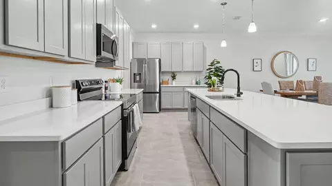 Kitchen - 7035 Berwick Cir, Labelle, FL 33935 photo 3 of 10
