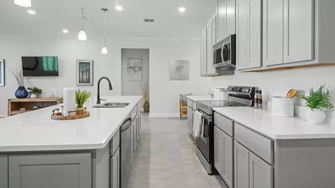 Kitchen - 7035 Berwick Cir, Labelle, FL 33935 photo 2 of 10