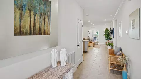 Entry Way - 7035 Berwick Cir, Labelle, FL 33935 photo 5 of 9