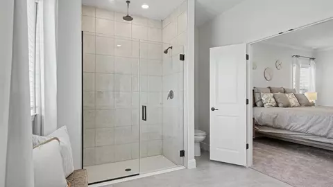 Bath - 7035 Berwick Cir, Labelle, FL 33935 photo 11 of 12
