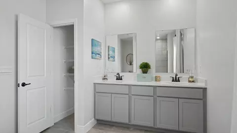 Bath - 7035 Berwick Cir, Labelle, FL 33935 photo 2 of 12