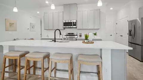 Kitchen - 7035 Berwick Cir, Labelle, FL 33935 photo 6 of 10