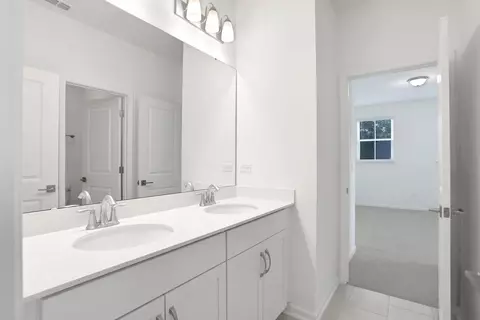 Bath - 182 Brook Forest Dr, Saint Augustine, FL 32092 photo 5 of 7