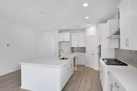 Kitchen - 182 Brook Forest Dr, Saint Augustine, FL 32092 photo 5 of 13