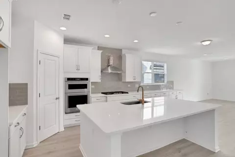 Kitchen - 182 Brook Forest Dr, Saint Augustine, FL 32092 photo 4 of 13