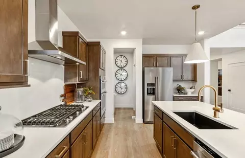 Kitchen - 4850 N Topaz Dr, Eagle Mountain, UT 84005 photo 5 of 6