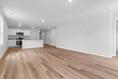 Living - 558 Wilbur Rd, Conway, SC 29527 photo 2 of 6