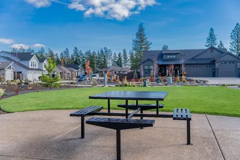 Exterior - 3018 NW Celilo Ln, Bend, OR 97703 photo 10 of 12